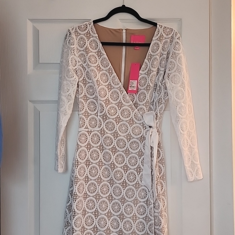 Gorgeous NWT Lilly Pulitzer Tiki Wrap Romper in Resort White Zanzibar Lace - L